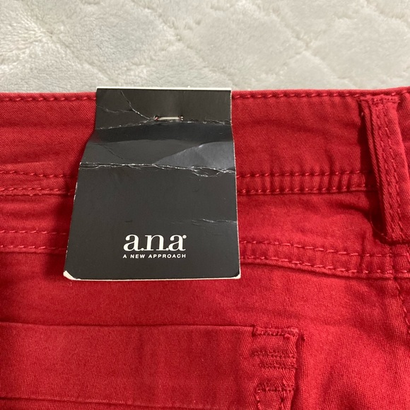 NWTS Ladies Red Jeans - Picture 4 of 10